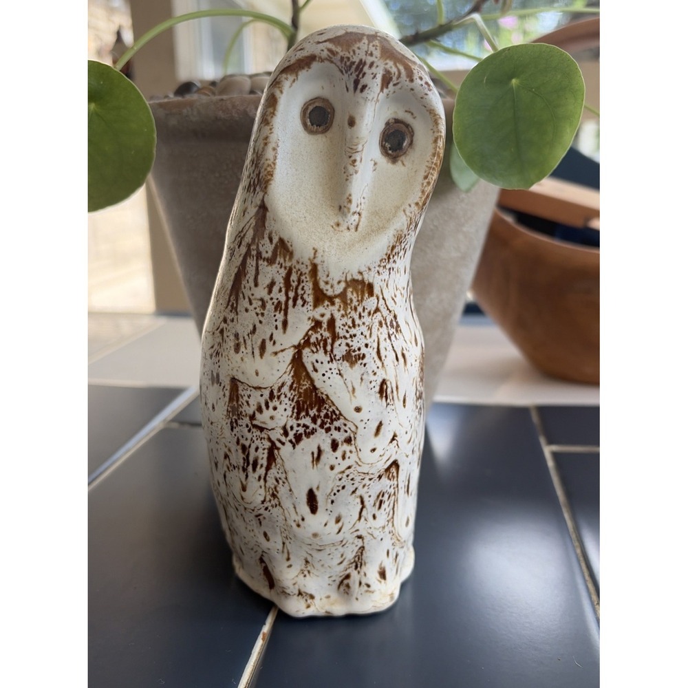 Vintage Pigeon Forge Pottery OWL Figurine Lava Glaze (E10)